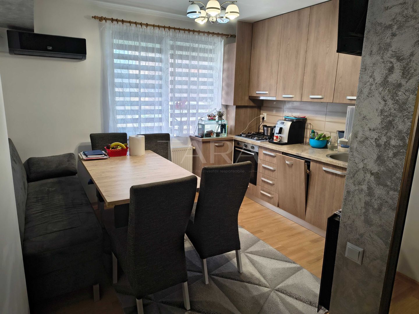Apartament mobilat și utilat complet, cu parcare, Baciu – zona Regal. - Poză 1