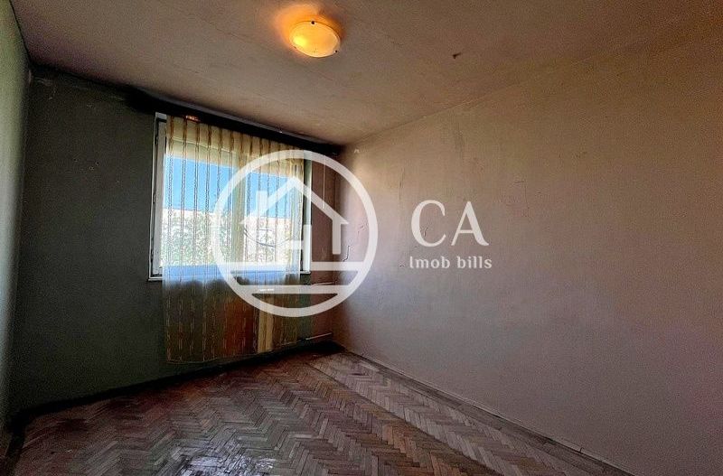 Apartament de vânzare cu 3 camere în zona Velența, Oradea - Poză 7