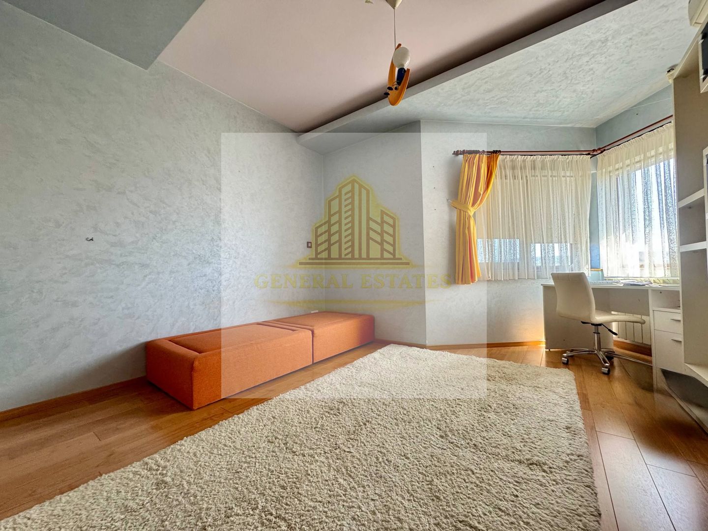 Vînzare Casă în 3 Nivele -Hlincea - 343 m.p. - Poză 22