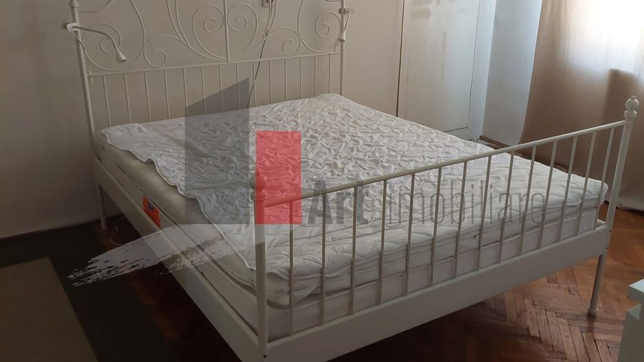 Apartamentul "MONARKI", et. 1 in vila, singur pe etaj, superb - Poză 8