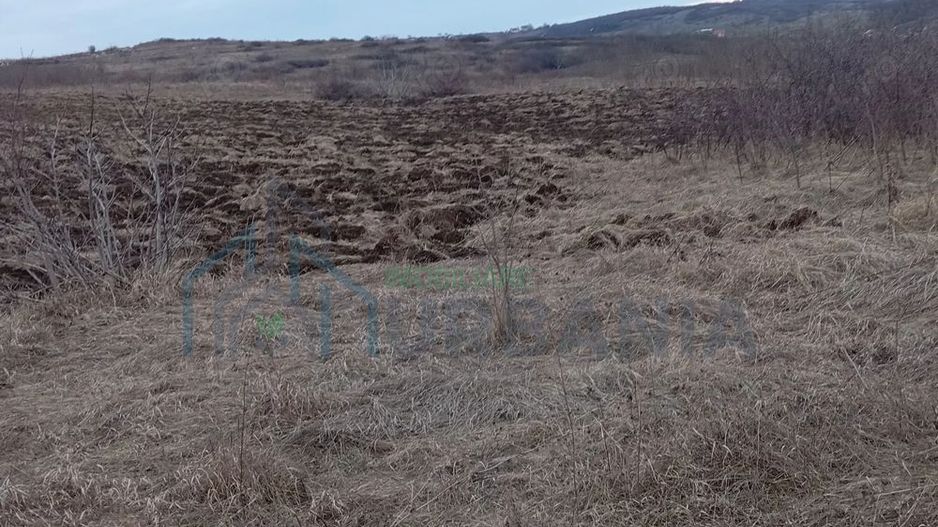 Teren intravilan Lunca Cetățui - Poză 1