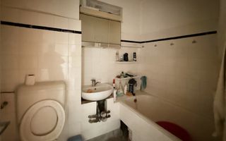 Apartament de vanzare, 3 camere, 68 mp, balcon și boxă – Zona Olimpia - Poză 5