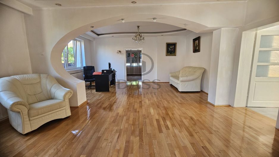 Casă individuală de închiriat – 4 camere, curte și terasă – Terezian - Poză 1