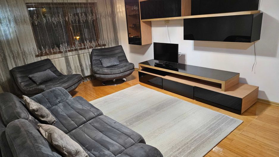 Apartament 3 camere, Modern, Parcare Privata - Renovat - Termen Lung - Poză 1