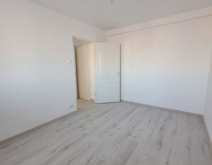 De vanzare Apartament 2 camere Apusului - Poză 5