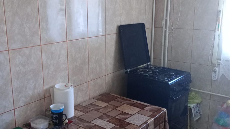 Apartament cu trei camere, Aparatorii Patriei, 130.000€, 0% comision cumparator - Poză 4