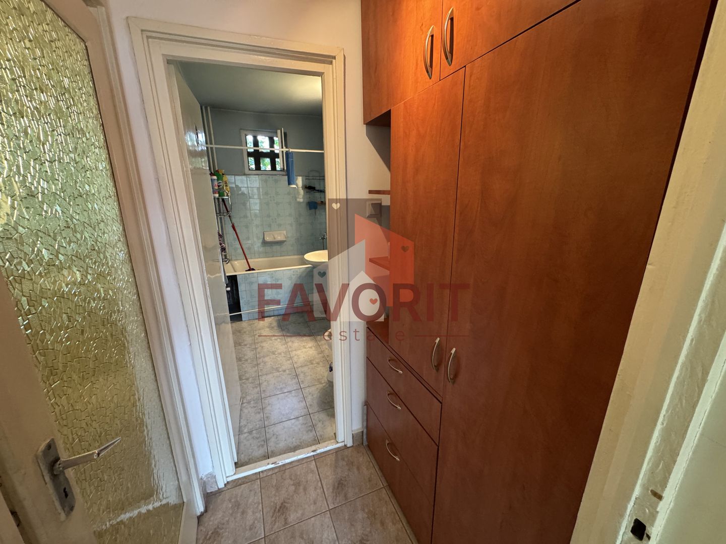 Etaj 2. La 400 m de Opera. Disponibil imediat. Centrala proprie - Poză 12