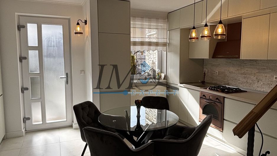 Casa înșiruită de vânzare in Alba Iulia - Poză 2