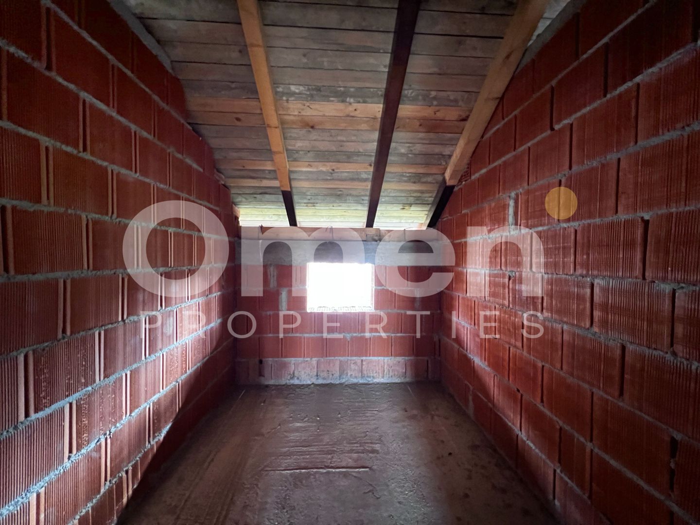 Casa P+M la rosu | 204 mp | 5 ari teren | compartimentare excelenta | Satulung. - Poză 17