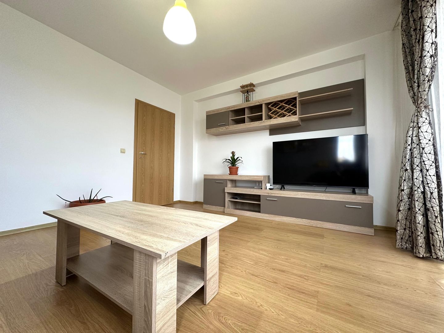 Apartament 3 camere, decomandat + loc de parcare – pet friendly - Poză 2