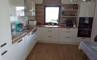 Casa 6 camere 220 mp-teren 1200 mp-curte amenajata-garaj-La Soare - Poză 5