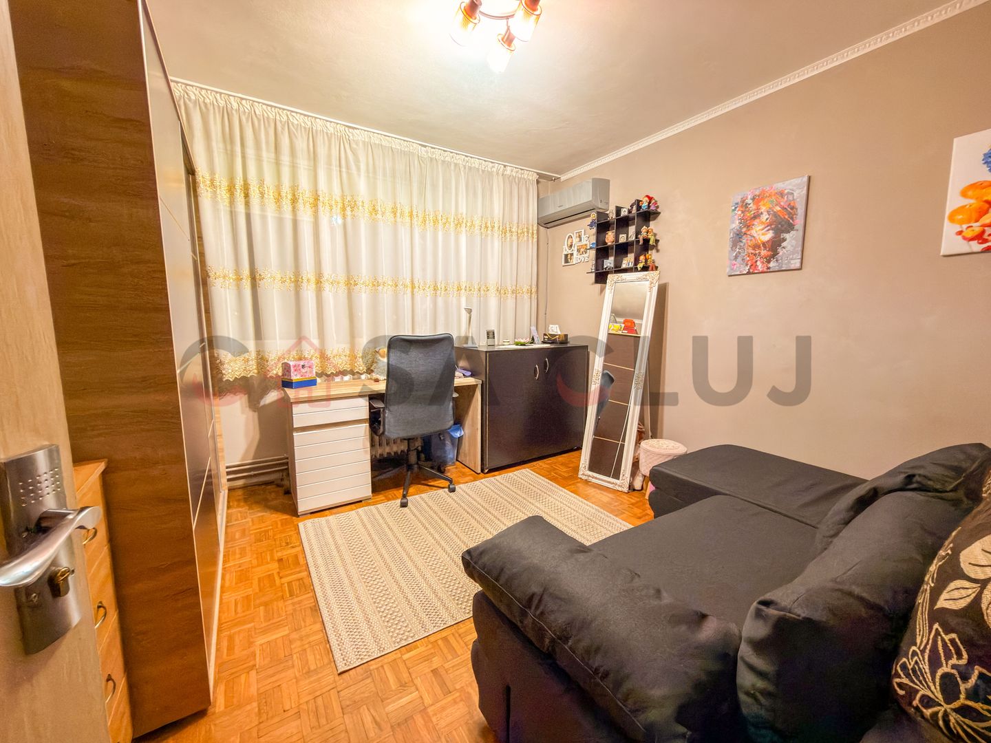 Iulius Mall - Etaj Intermediar, Priveliste Asupra Orasului - Poză 1