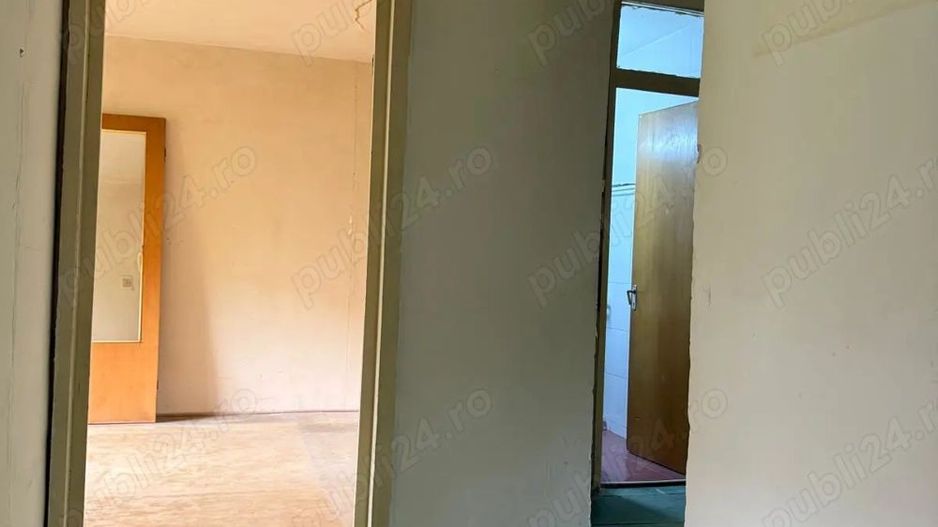 Vanzare apartament 4 camere, decomandat, etaj 1 - Rahova, Sos.Salaj - Poză 8