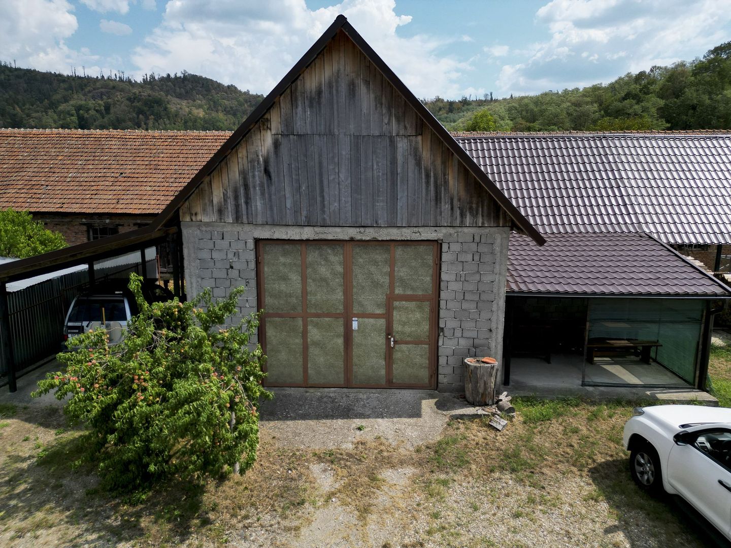 Casă tip duplex cu teren generos în Dezna - Poză 14