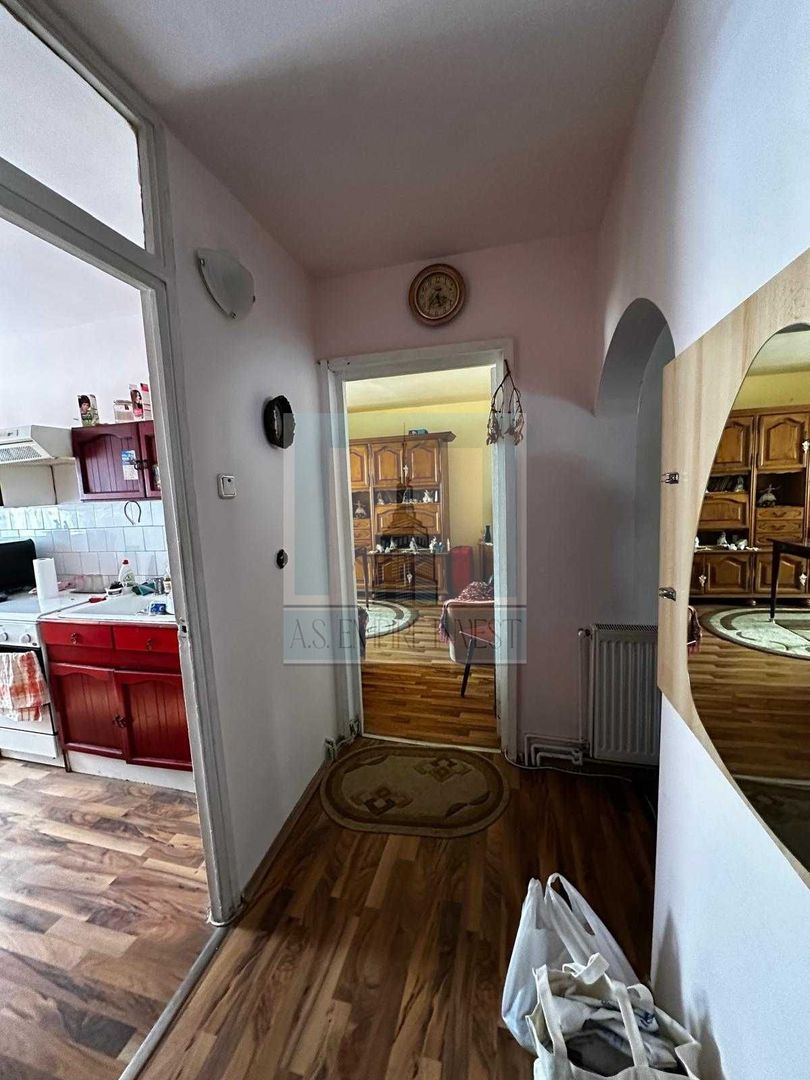 Apartament 3 camere P/4 - zona Tractorul Brasov - Poză 5