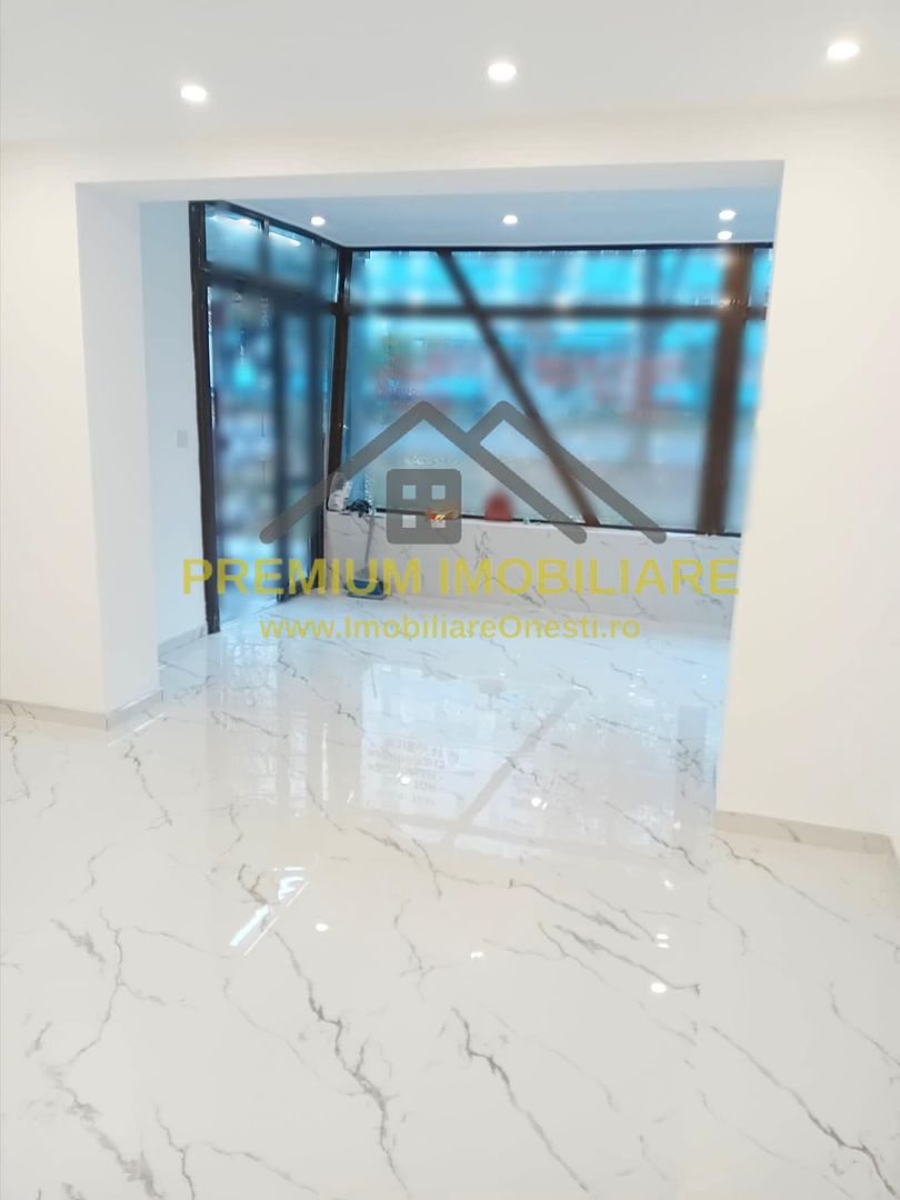 Spatiu Comercial de Vanzare sau Inchiriere In Onesti - Zona centrala - Poză 1