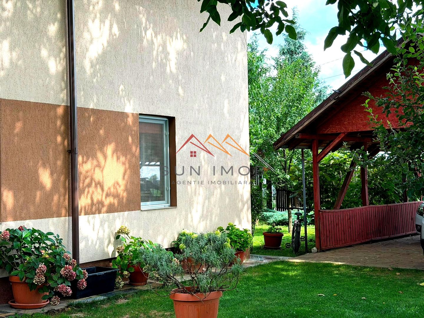 CASĂ NOUĂ | 4 CAMERE | SISTEM FOTOVOLTAIC | URLETA, ZONĂ VERDE - Poză 5