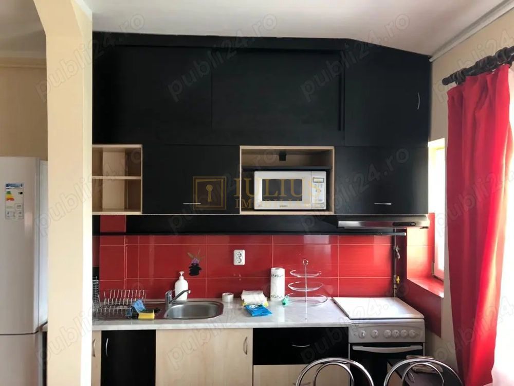 Piata verde, mansarda cu 2 camere, centrala proprie. - Poză 2