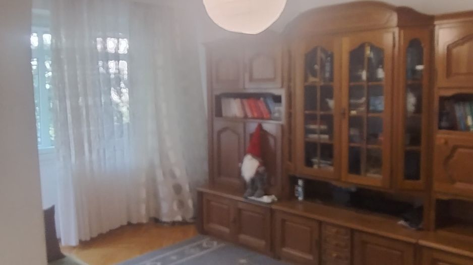 De închiriat: Apartament 3 camere decomandat - Zona Tineretului - Poză 1