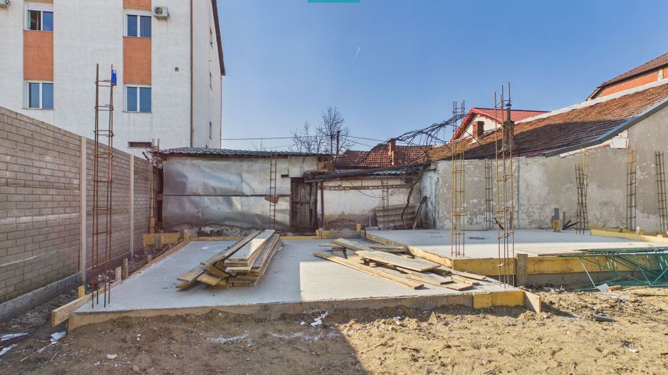 Casă deosebită în Parneava – Strada Griviței - Poză 36