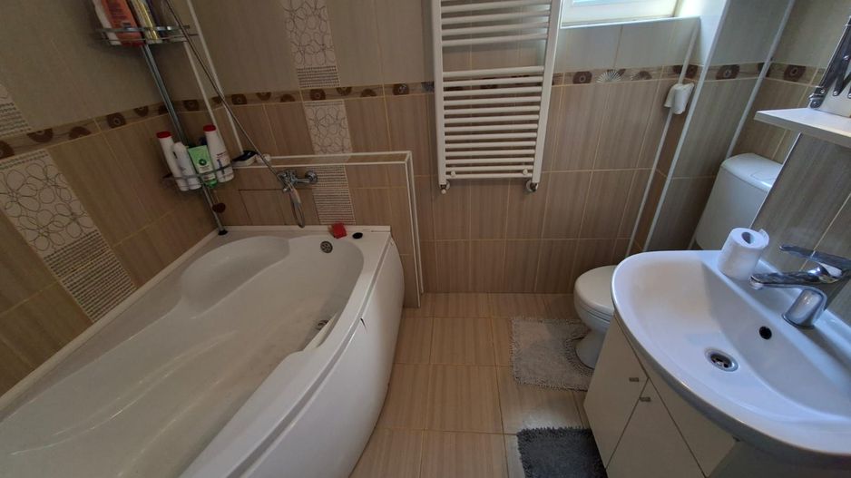 Apartament cu 3 camere-Zona Torontalului - Poză 4