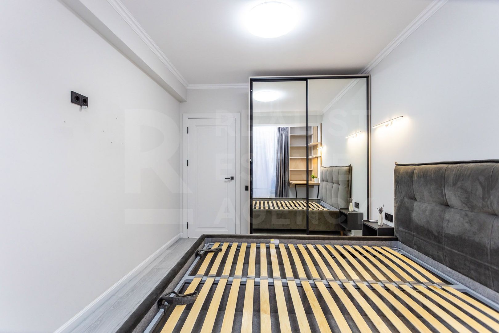 Vânzare , apartament, 3 camere, bd. Mircea cel Bătrân Ciocana - Poză 5