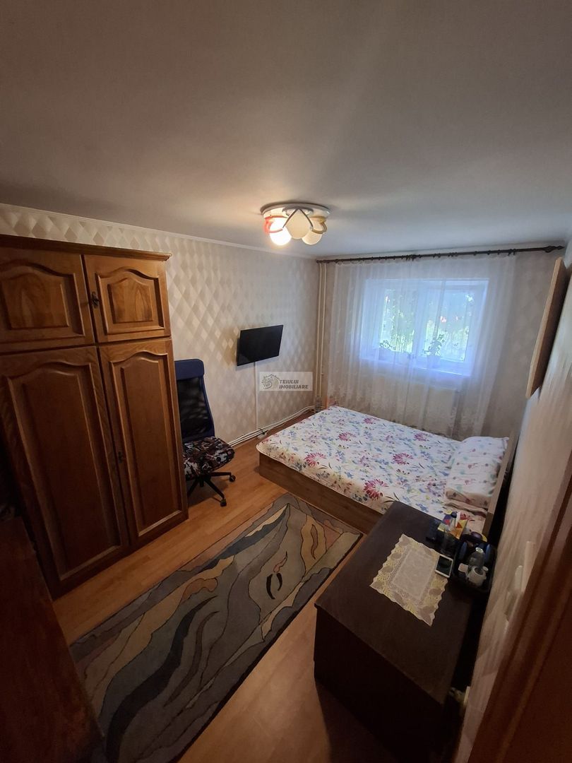 Apartament spatios de 4 camere+1 camera/etaj 2/125mp /Focsani/Finante - Poză 12
