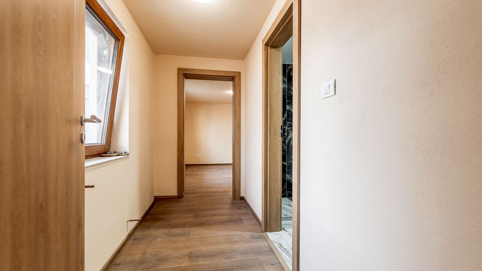 Casă individuală în Aradul Nou zona Tabacovici, aproape de Mureș - Poză 6