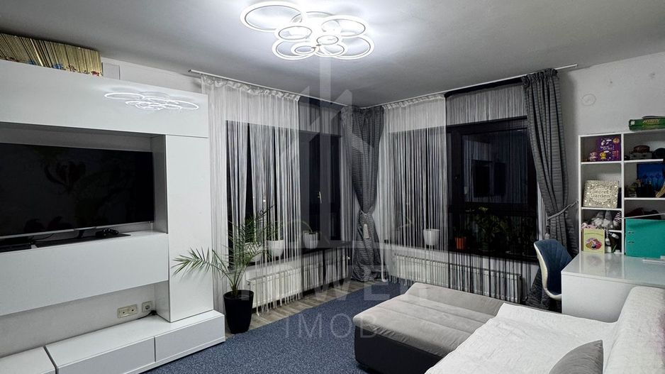 🏡 Apartament 2 camere cu balcon generos și loc de parcare – etaj 2 - Poză 1