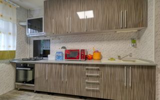 SUPER PRET-  Apartament 4 camere + boxa si parcare - Comision 0% - Poză 13