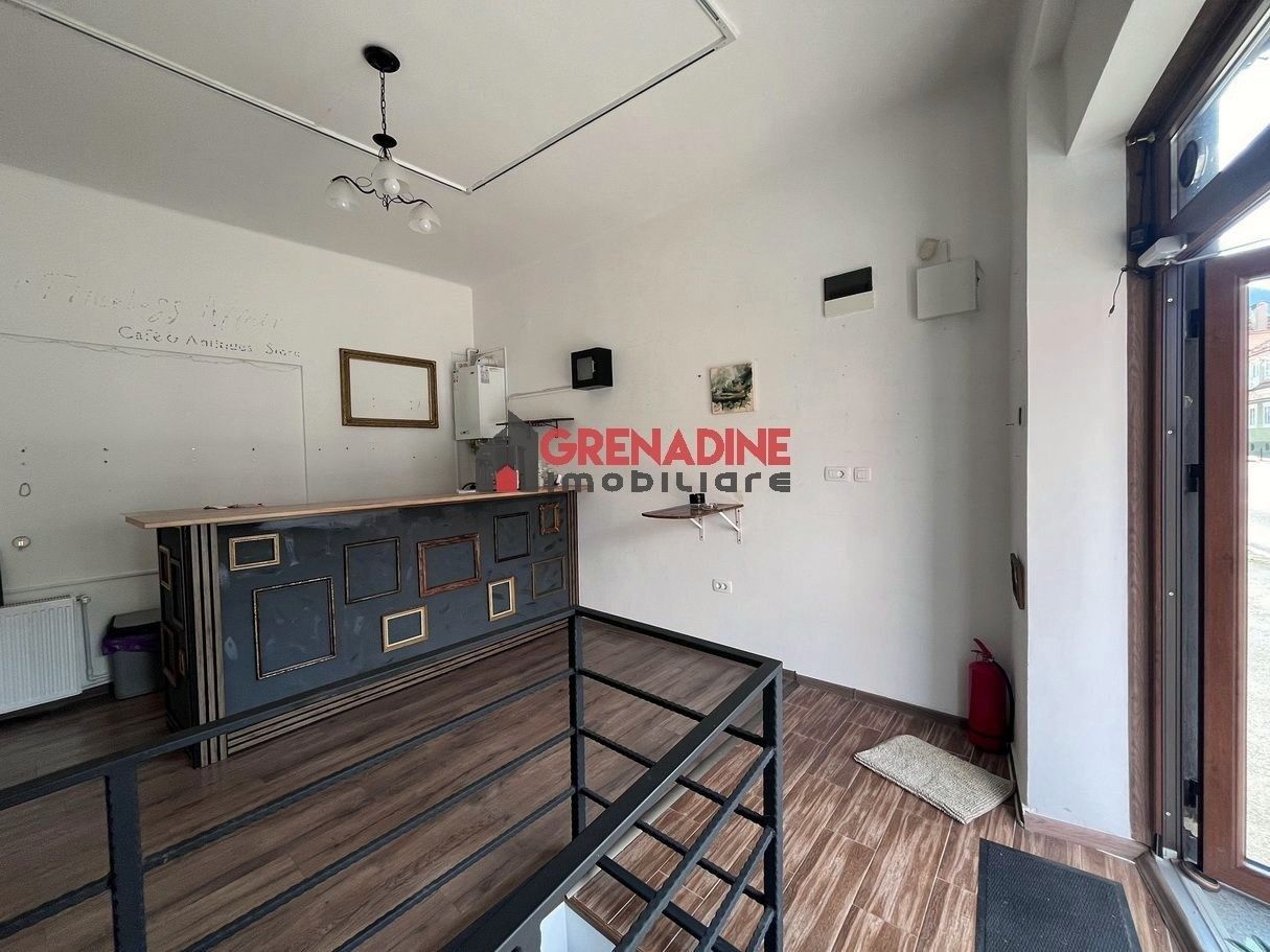 Spatiu Comercial cu Vad Pietonal si Stradal - Central -  Strada Lunga - Cod 5310 - Poză 1