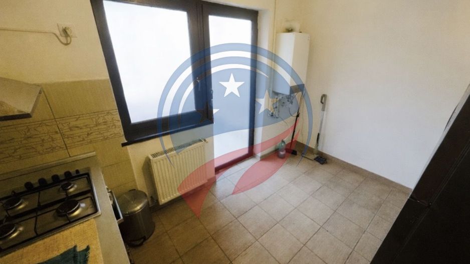 Apartament spațios cu 3 camere, etaj 1, zonă centrală – ideal pentru familie - Poză 2