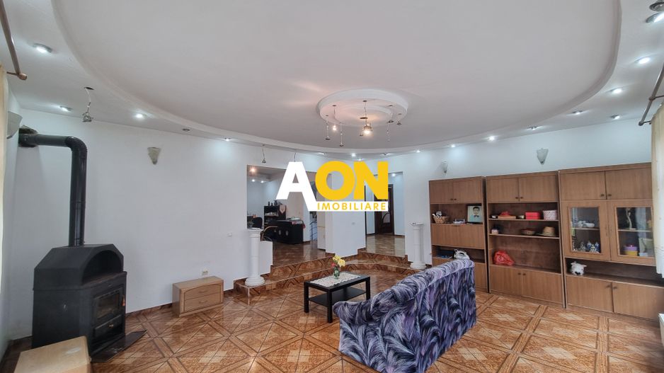 De vanzare casa 6 camere, S+P+M, 900mp teren, Cetate - Poză 4