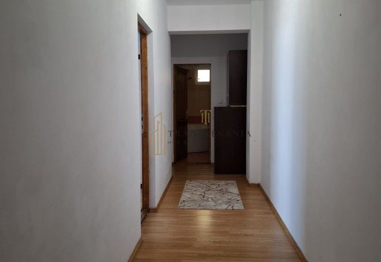 Apartament 2 camere, decomandat - Poză 4