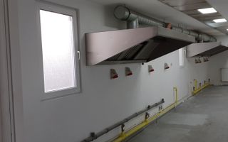 vanzare cladire catering laborator cofetarie bucatarie - Poză 3