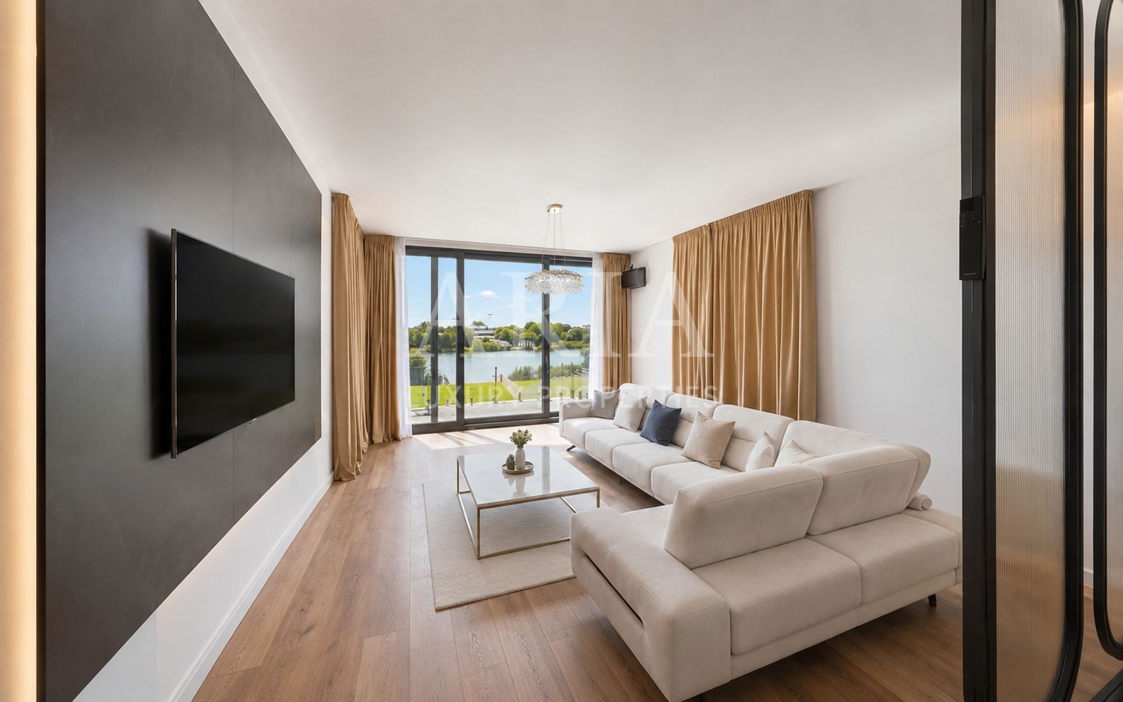 WATERFRONT VILLA | POOL - Poză 2