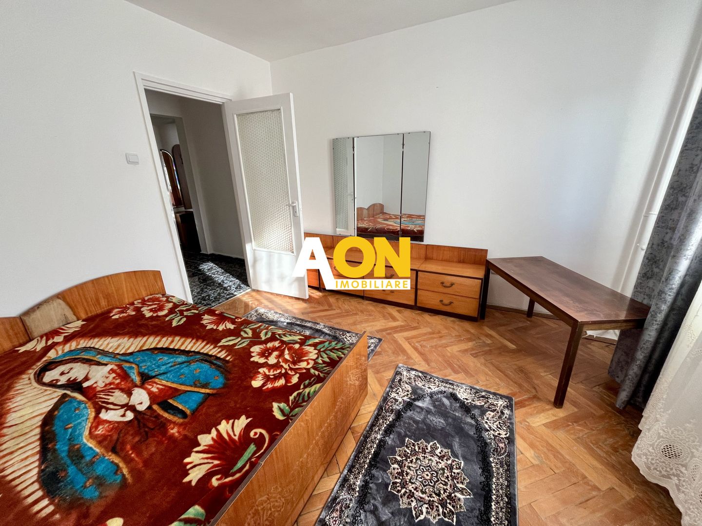 Apartament cu 3 Camere, Etaj 1, Decomandat, Zonă Ultracentrală - Poză 7