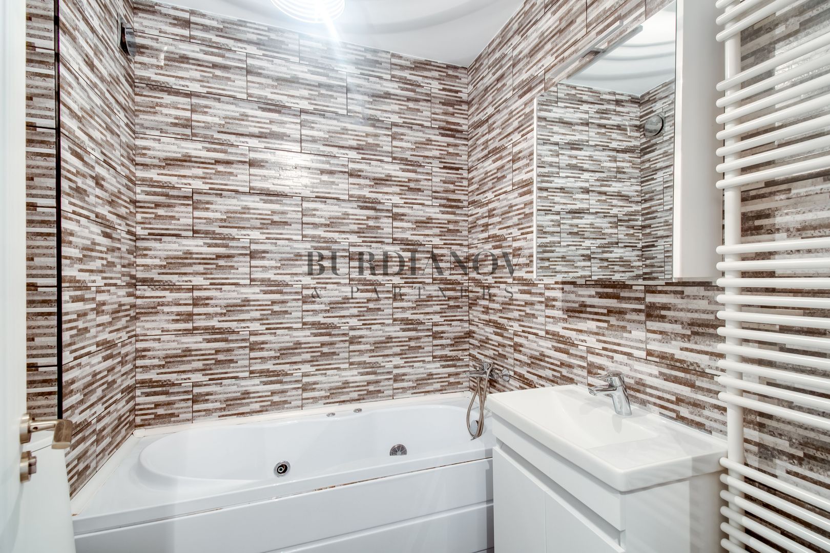 Apartament cu 2 camere de vânzare Exigent Plaza Faza 1 - Lujerului - Poză 7