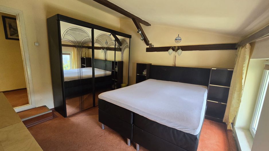 Casă cu grădină in zonă centrală - Poză 17