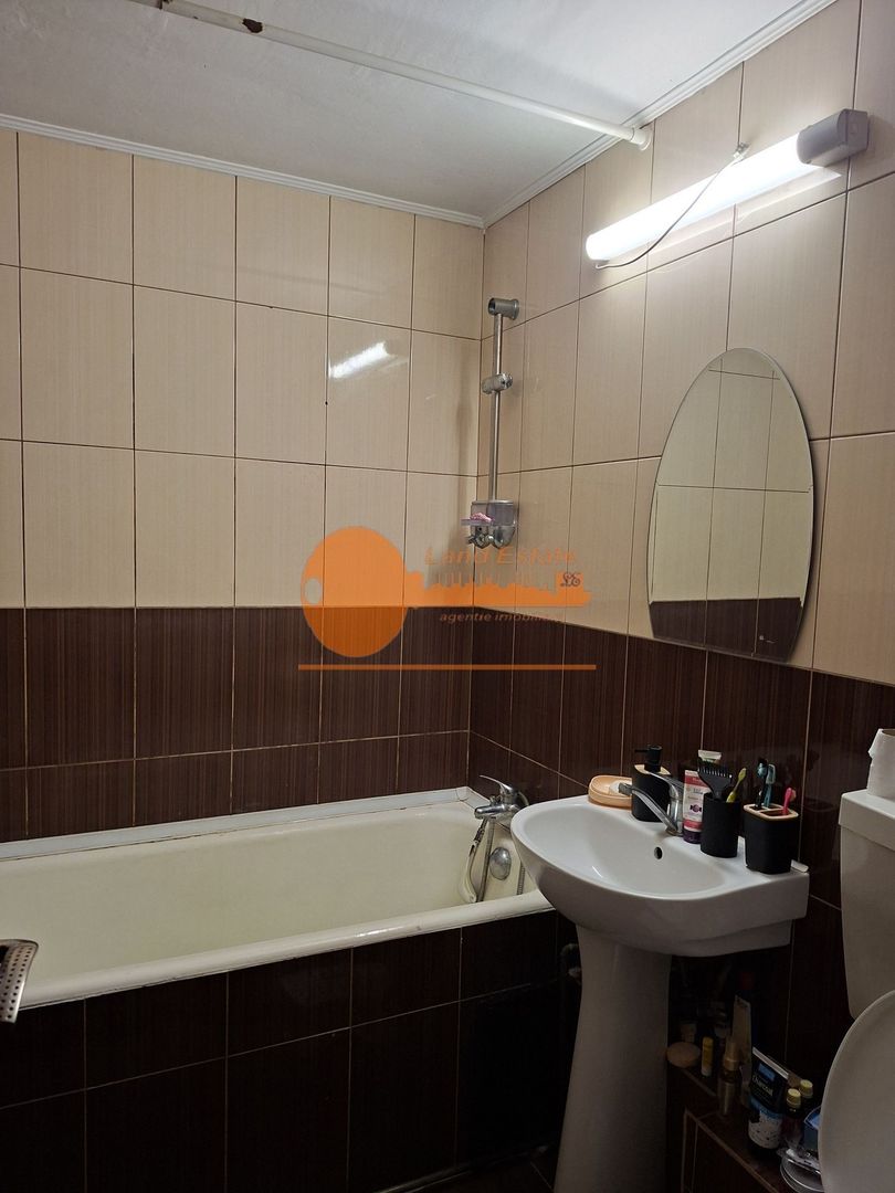 2 camere Gorjului - Centrala Termica ( 1980 ) - Poză 7