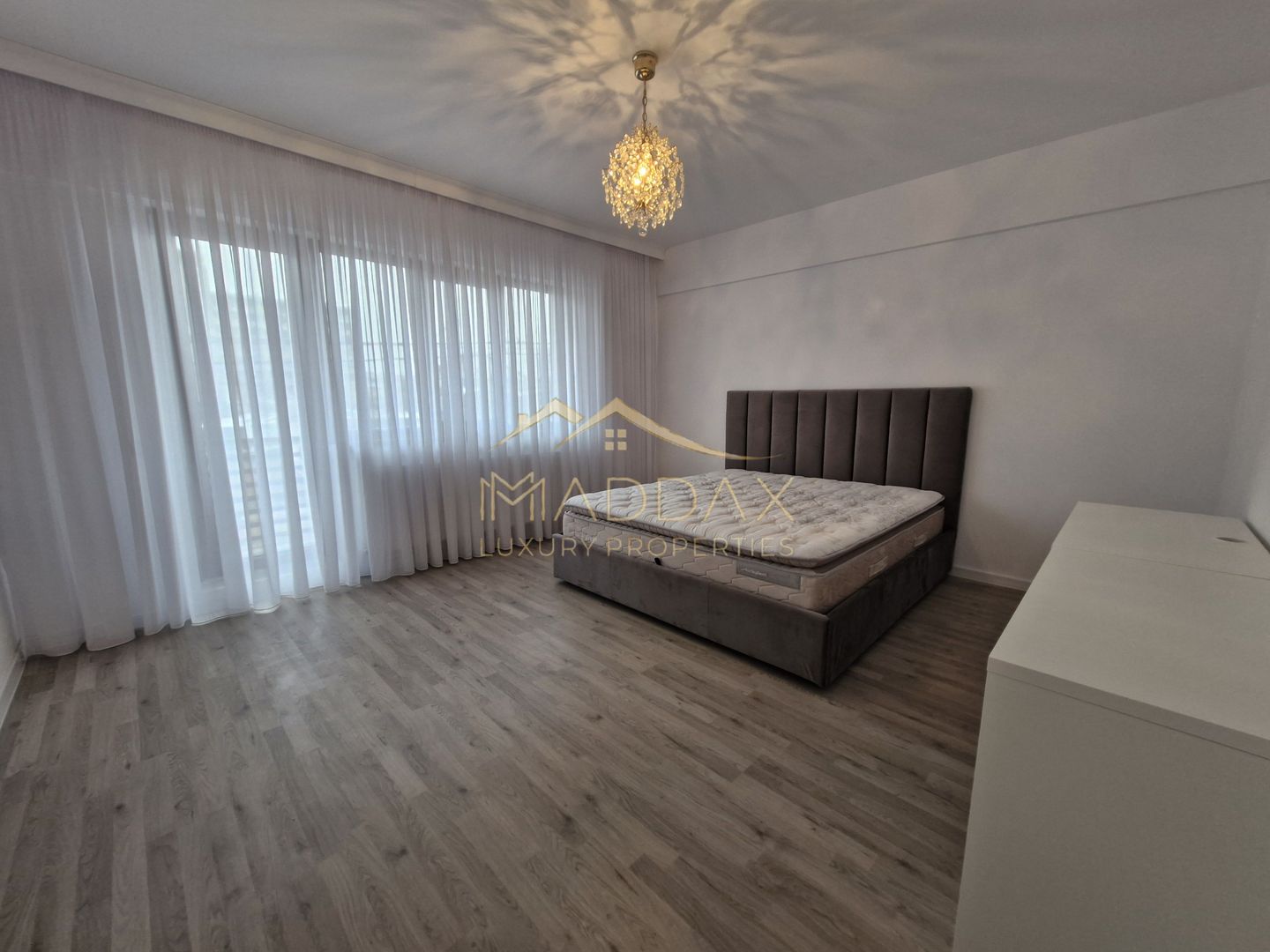 Apartament *4 camere *110mp* // Parcare - Poză 17