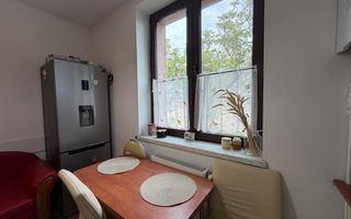 Apartament de 2 camere, decomandat, 54 mp, 2 parcari, zona Garii - Poză 2