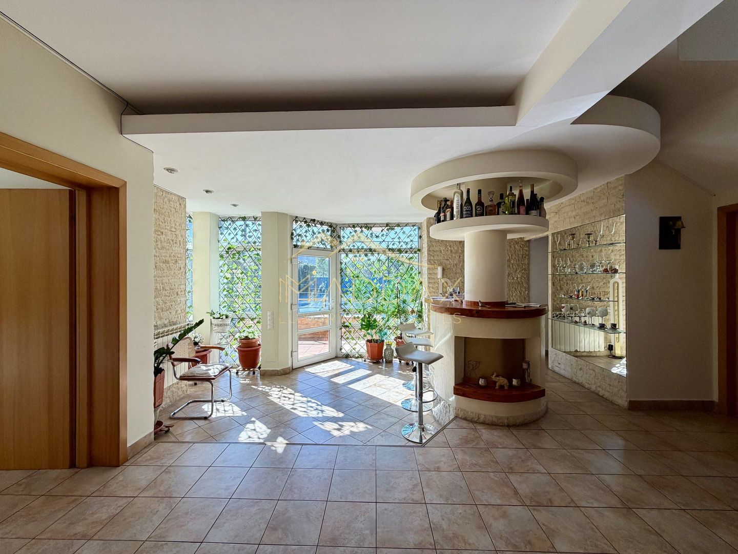Vila cu 6 camere *485 mpc // *1.670mp teren* // 8 locuri parcare // Sisești - Poză 17
