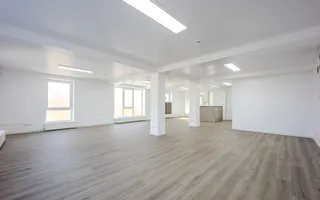 Vânzare spațiu comercial  Centru de 451,6 mp, amplasat pe teren privat - Poză 14