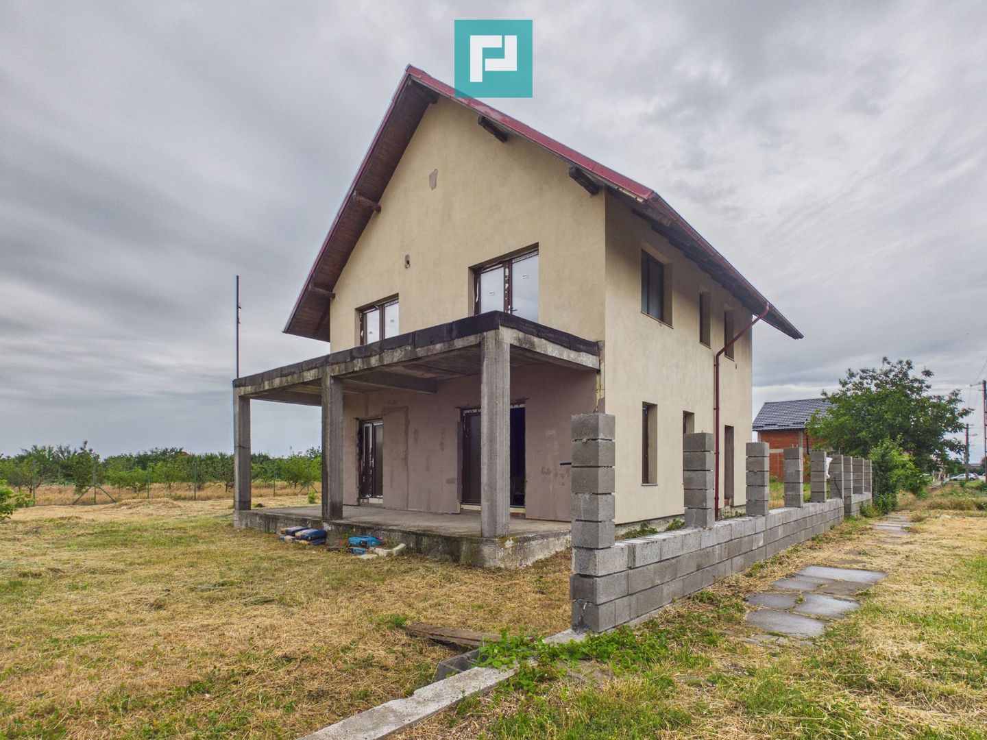 Casă la roșu cu etaj și 500 mp teren în Sântana - Poză 2