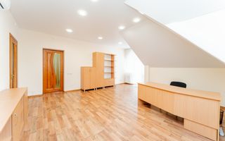 Se oferă spre închiriere casă în centrul orașului, ideală pentru birouri, clinică sau centru educați - Poză 8