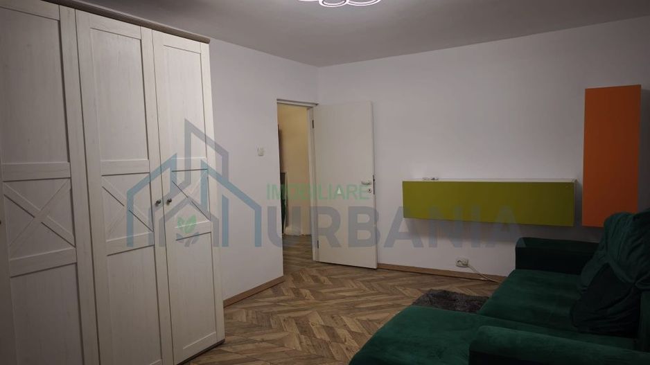 Apartament cu două camere decomandat, Nicolina 2, prima stație, planul - Poză 1