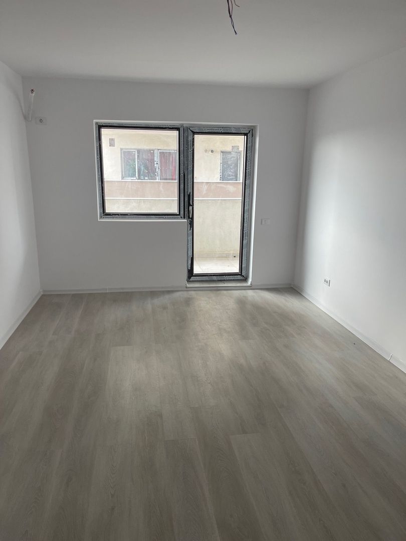 Apartament NOU 3 camere - Loc de parcare si boxa inclusa in pret - Poză 5