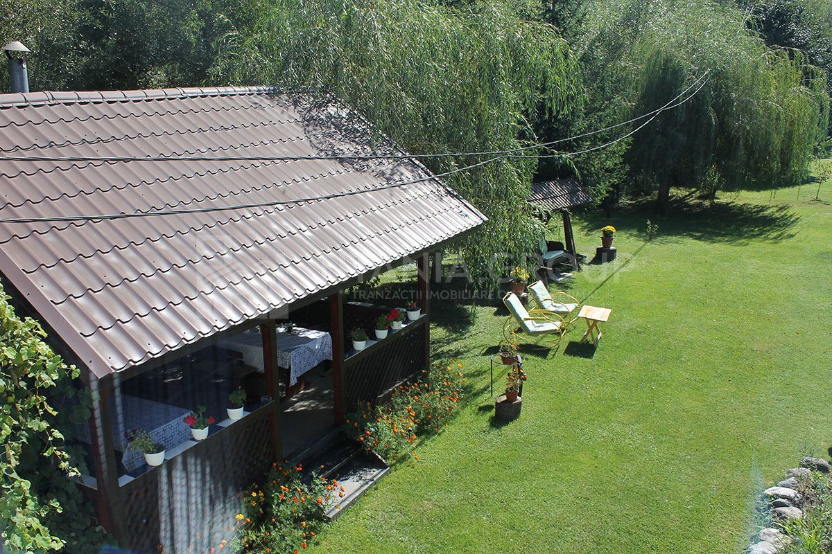 Pensiune, vilă și cafenea în Bran - Business funcțional, teren 2200 mp - Poză 23