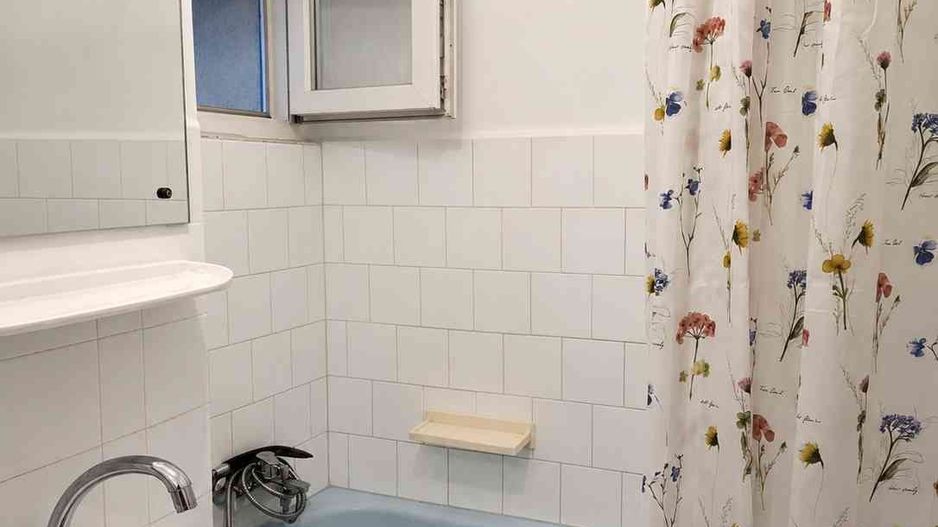Vanzare 3 camere, etaj 1, balcon luminos, bucătărie separată – Drumul Taberei - Poză 6